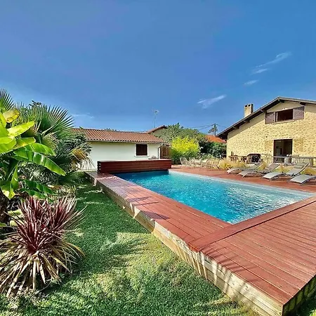 Belle Maison Landaise Avec Piscine Chauffee