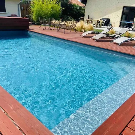 Belle Maison Landaise Avec Piscine Chauffee